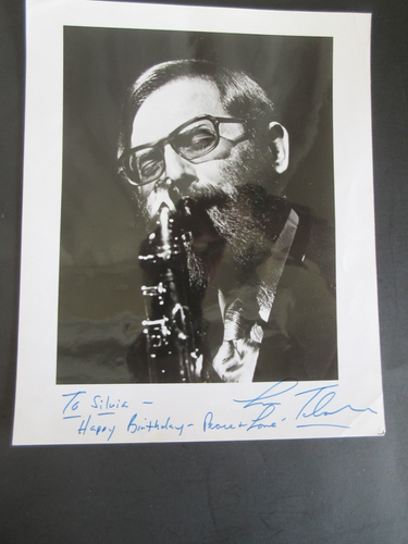 R. TABACKER AUTOGRAPH 8X10 with COAa - Picture 3 of 4