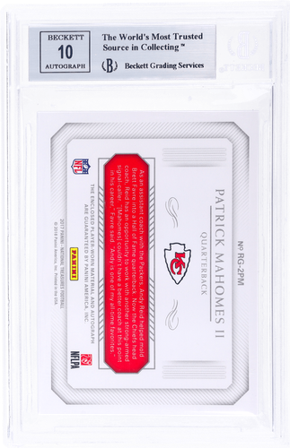 2017 National Treasures Patrick Mahomes II Rookie Glove Auto #5 /25 BGS 9/10 RC - Picture 2 of 2