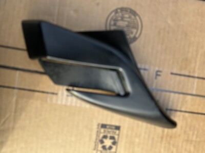 99-06 Chevy Silverado Suburban Tahoe GMC Sierra Windshield Cowl End Caps Pair