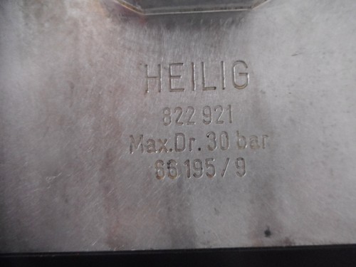 HEILIG ROBOTIC -- HYDRAULIC PARALLEL GRIPPER and ROTATOR -- 30Bar mx pressure - Picture 9 of 10