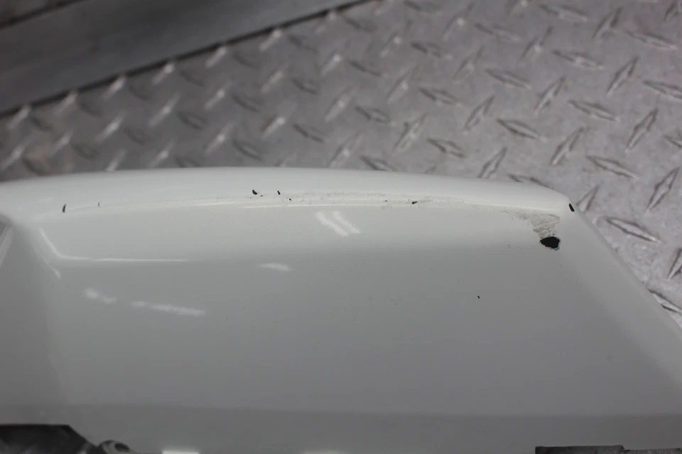 2009 SUZUKI GSXR600 БЕЛЫЙ ЛЕВЫЙ/ПРАВЫЙ ЗАДНИЙ ХВОСТ ОБТЕКАТЕЛИ - Изображение 3 из 4