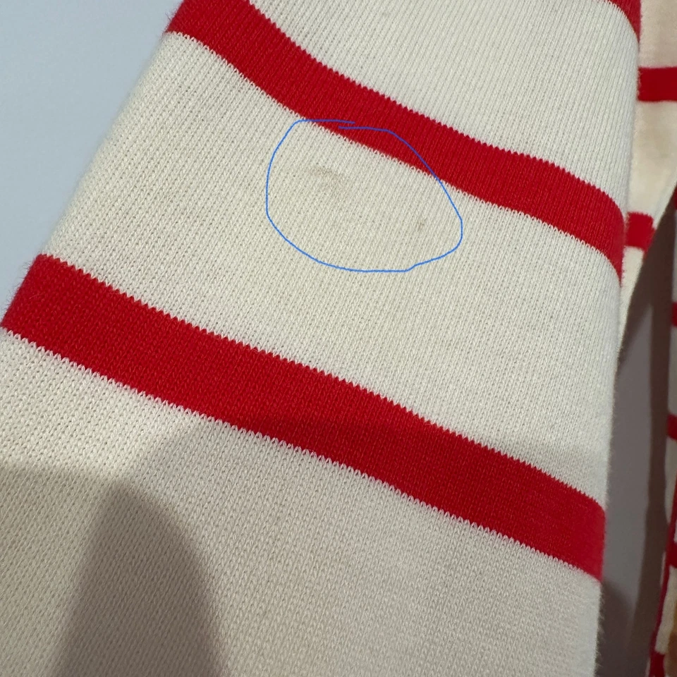 Camiseta bretona de manga larga pequeña a rayas rojas de algodón informal recortada con top cuadrado La Ligne Foto 3 de 4