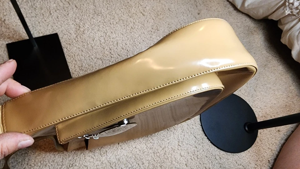 Bolso de mano Salvatore Ferragamo de cuero con cierre Gancini. Excelente Estado Foto 4 de 4