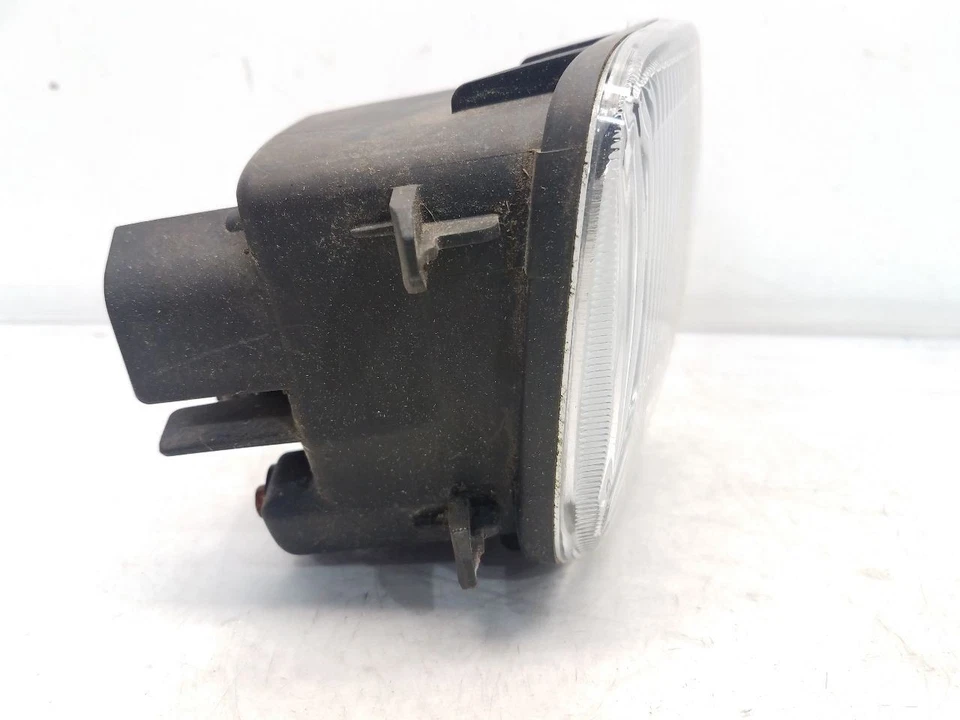 Противотуманные фары для правостороннего пассажира Nissan Pathfinder 2000–04 годов выпуска — с креплением на бампер - Изображение 2 из 4