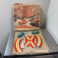 Vtg TECHNOFIX  No. 269 Wind-Up Tin Toy Car Figure 8 Track w/ Crossing Guard BOX