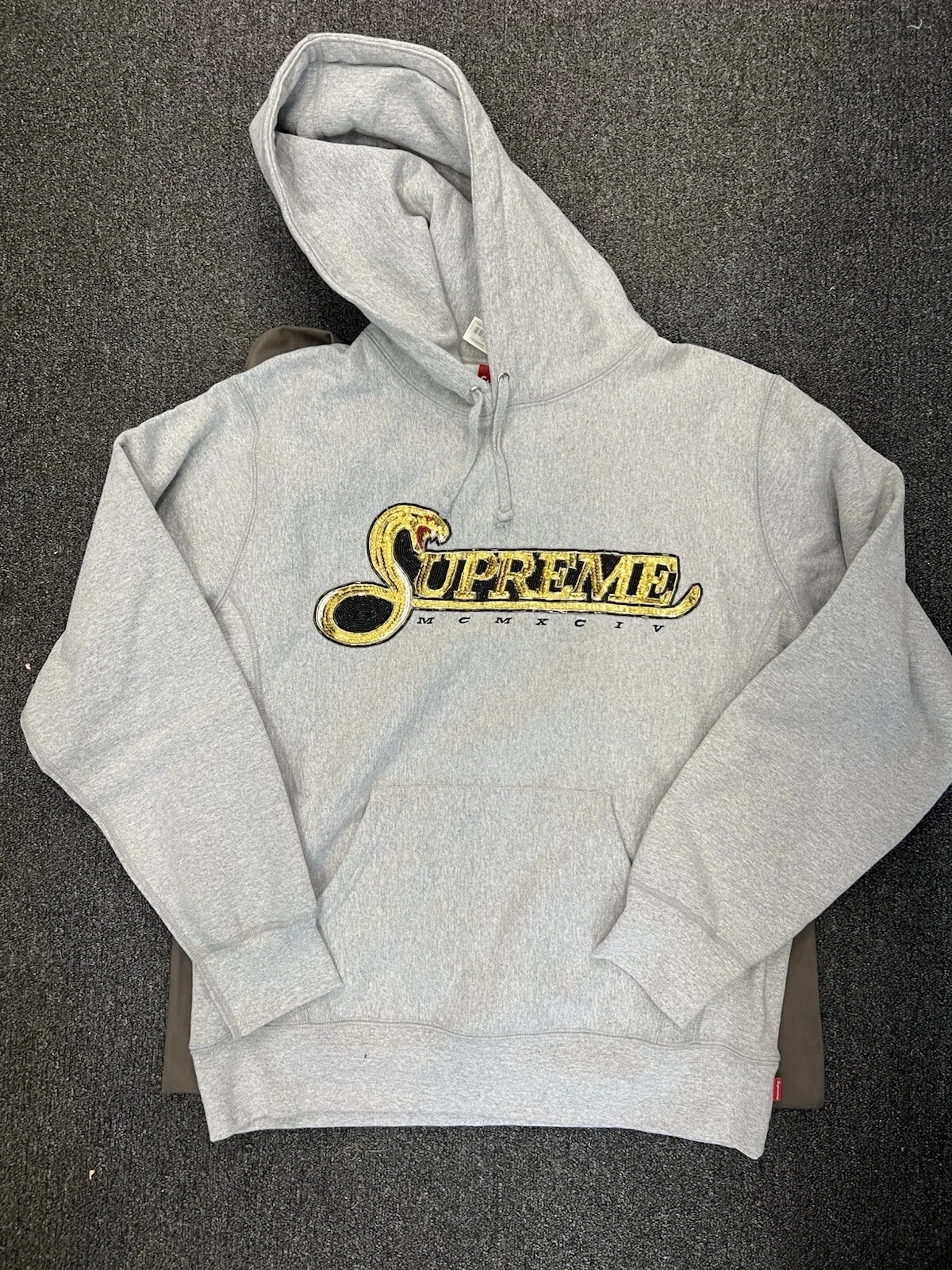 Sweat à capuche Supreme Sequin Viper gris bruyère grand
