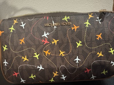 NWT MICHAEL KORS JET SET BROWN MULTI EAST WEST AIRPLANE PRINT POUCHETTE BAG.