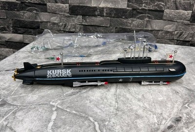 Vintage russisches Kursk U-Boot Kunststoff Nachziehspielzeug Modell 37 cm lang selten Retro