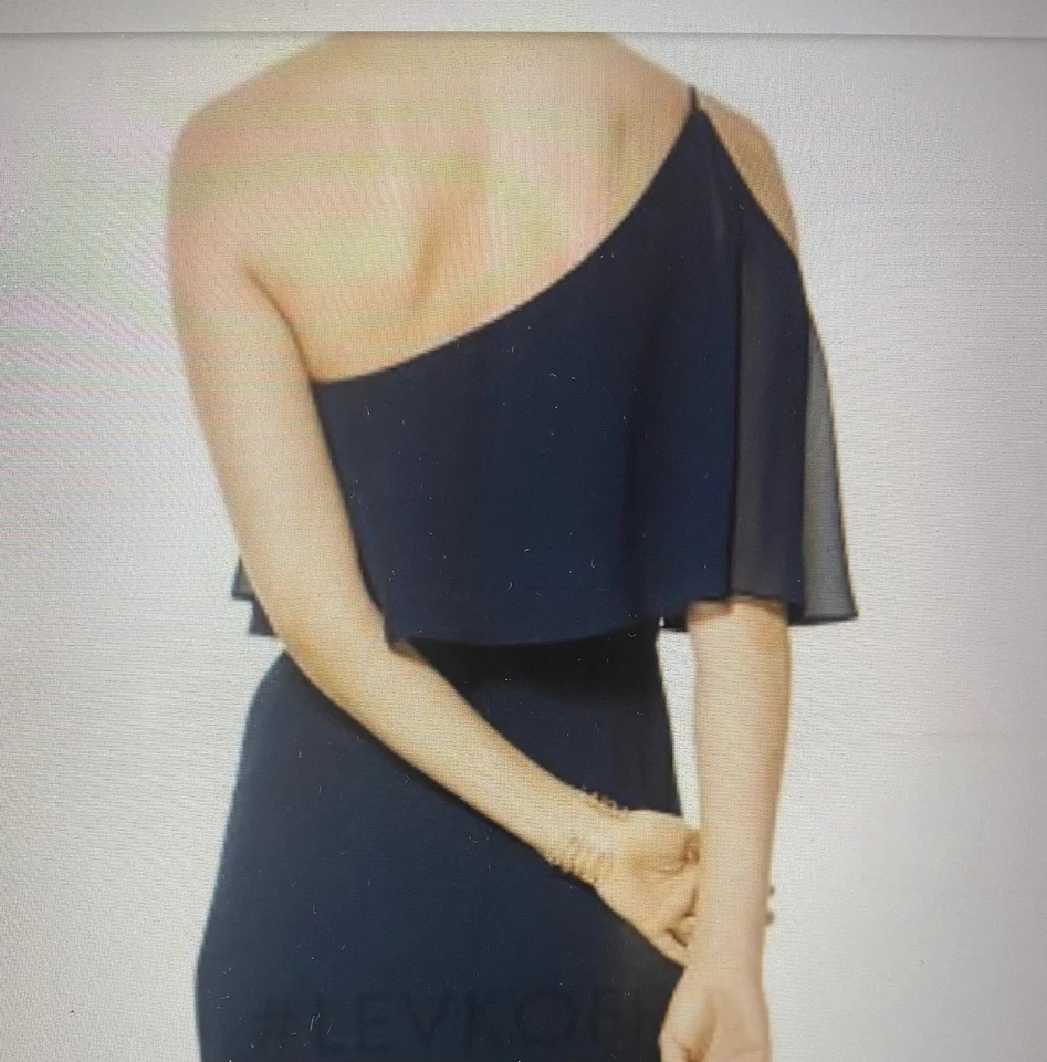 NUEVO CON ETIQUETAS-Vestido Regal Elegance Gasa 1 Hombro Volantes Talla 8 (Azul Marino)-MRSP $163 Foto 3 de 4