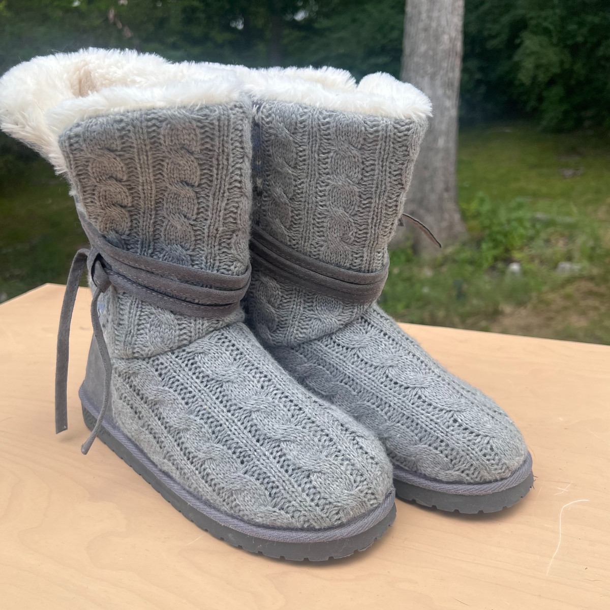 Essentials by Muk Luks Women's Boots Size 8 Cozy