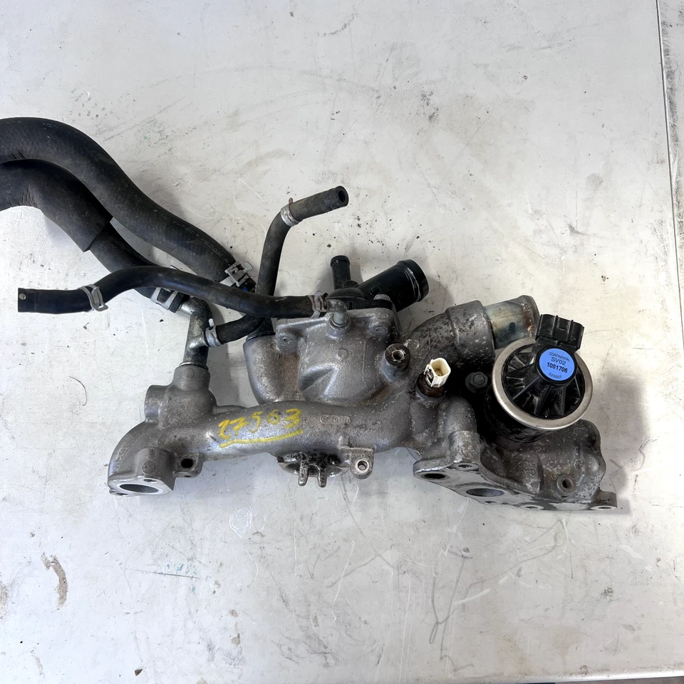 Carcasa termostato de agua Honda Ridgeline 2017-2020 3,5 L Foto 2 de 4