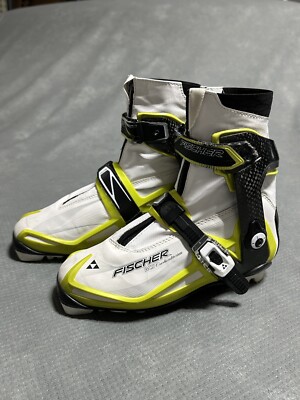 FISCHER RCS CARBONLITE SKATE Ski Boots Size 37 EU 6.5 US Women s