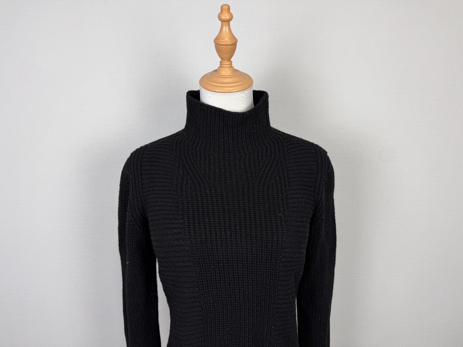 ESCADA Black 100% Virgin Wool Solid High Neck Kni… - image 2