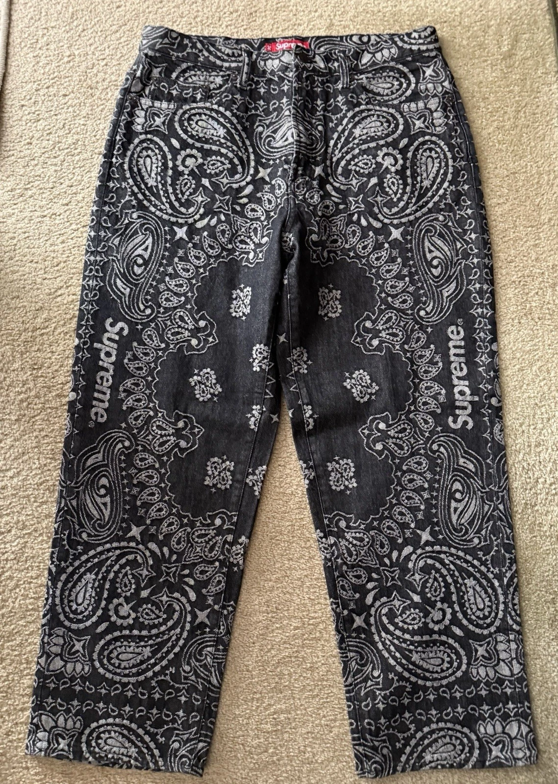 Jean baggy jacquard Supreme Bandana noir taille 34 EN MAIN PRÊT À EXPÉDIER