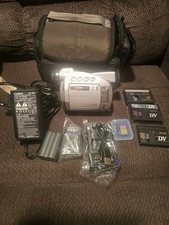 Canon ZR50MC MiniDV/SD Card Digital Camcorder BUNDLE Charger Tapes ZR50 MC LOOK