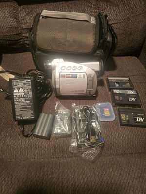 Canon ZR50MC MiniDV/SD Card Digital Camcorder BUNDLE Charger  Tapes ZR50 MC LOOK