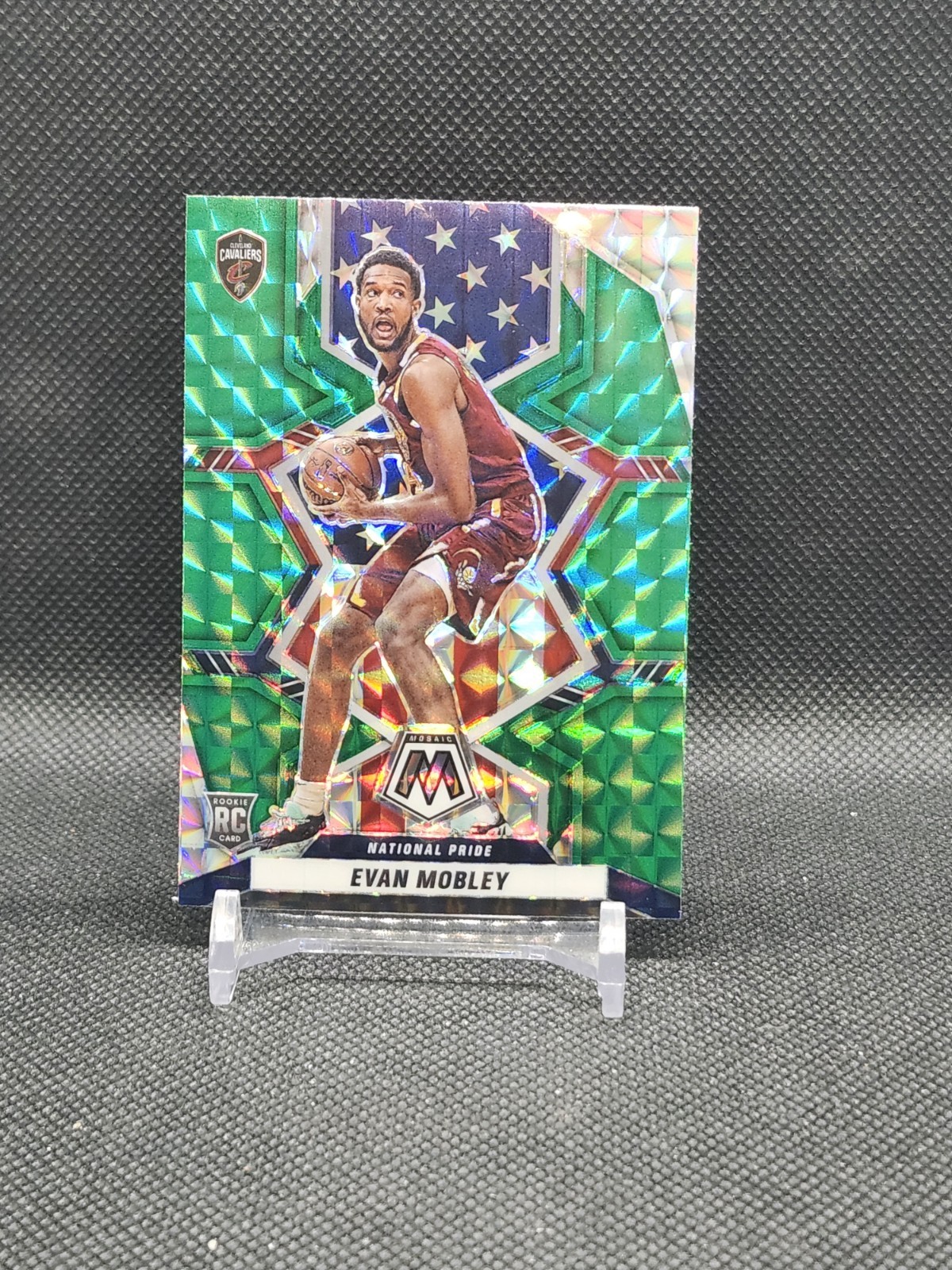 421@ 2021-22 Panini Mosaic National Pride Evan Mobley #258 Green Mosaic Prizm RC