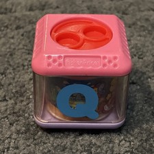 Replacement Fisher-Price ALPHABET PEEK-a-BLOCK - Letter Q only 