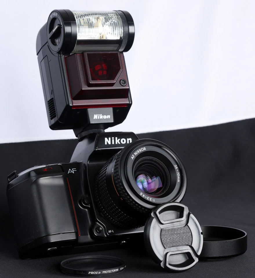 Nikon F-801 35mm SLR + AF Nikkor 35–70/3.3-4.5 Zoom & SB-20 Flash, Japan, Tested - Image 3 of 4