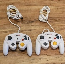 LOT OF 2 Nintendo Gamecube White Controllers GameStop TESTED & WORKING (2)