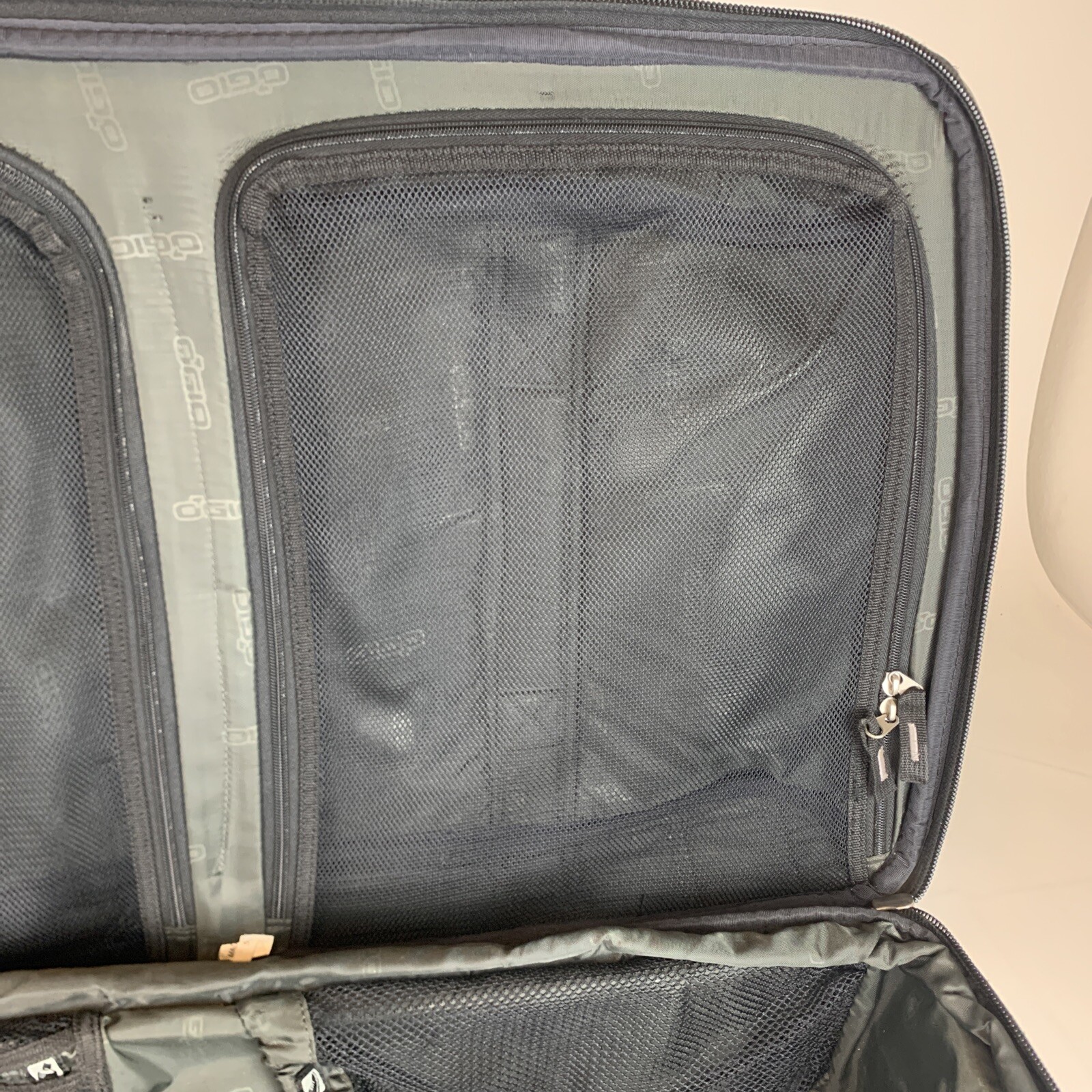OGIO Layover Red Black Large Wheeled Rolling Suitcase Luggage Travel Bag 26 Inch