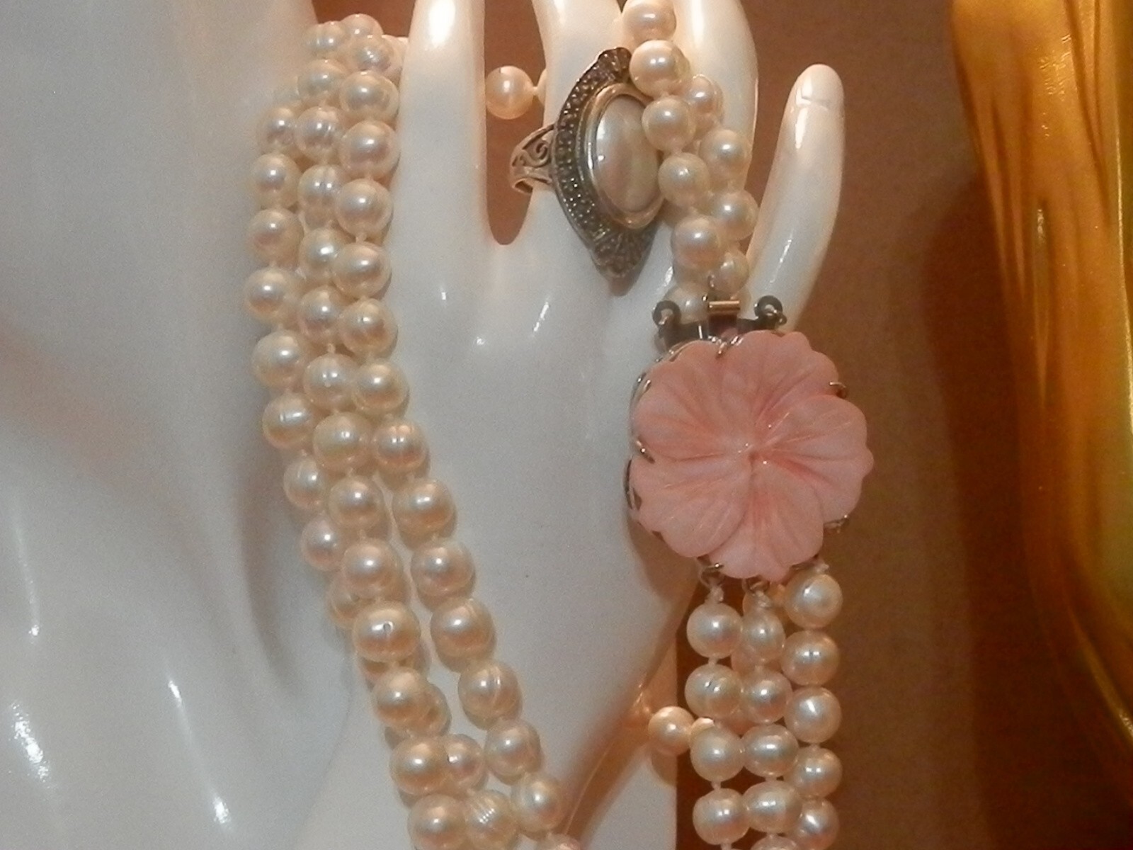 Hand Made Cultured White Hand Knotted Pearls with Pink Shell Flower ...