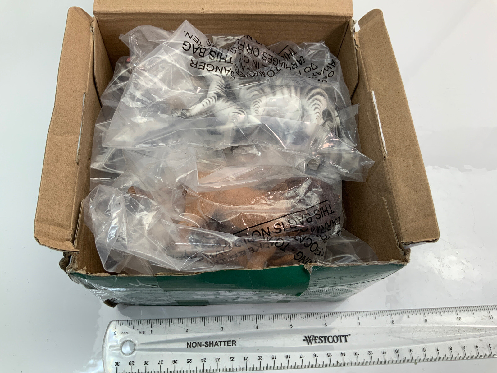 boley 12 piece safari animal set