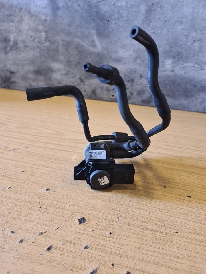 Seat Toledo MK4 2018 1,6 TDI CXMA turbo boost válvula solenoide 04L131051M Foto 3 de 4