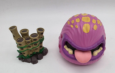 PlayMonster My Singing Monster Maw Series 1 Pink Figure and Gagpipe