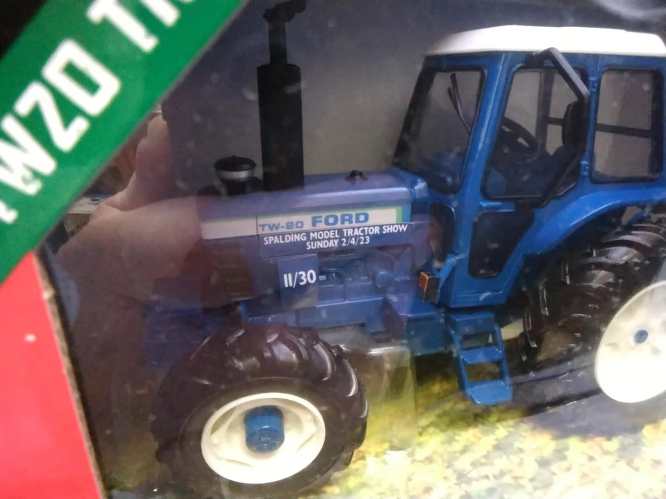 Britain's T W 20 Farm Spalding Show Tractor Mint Boxed From 2023 Limited Editio - Image 3 of 4