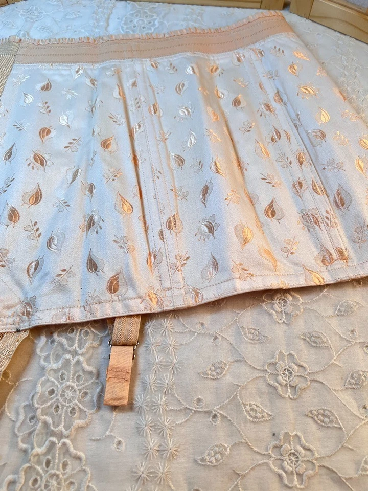 Corsé estilo faja vintage RENGO base rosa melocotón Foto 3 de 4