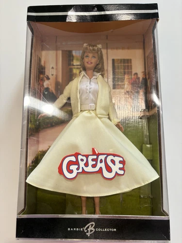 Grease Barbie bambola Sandy in un vestito giallo Mattel, 2004 #C4773 nuova con scatola