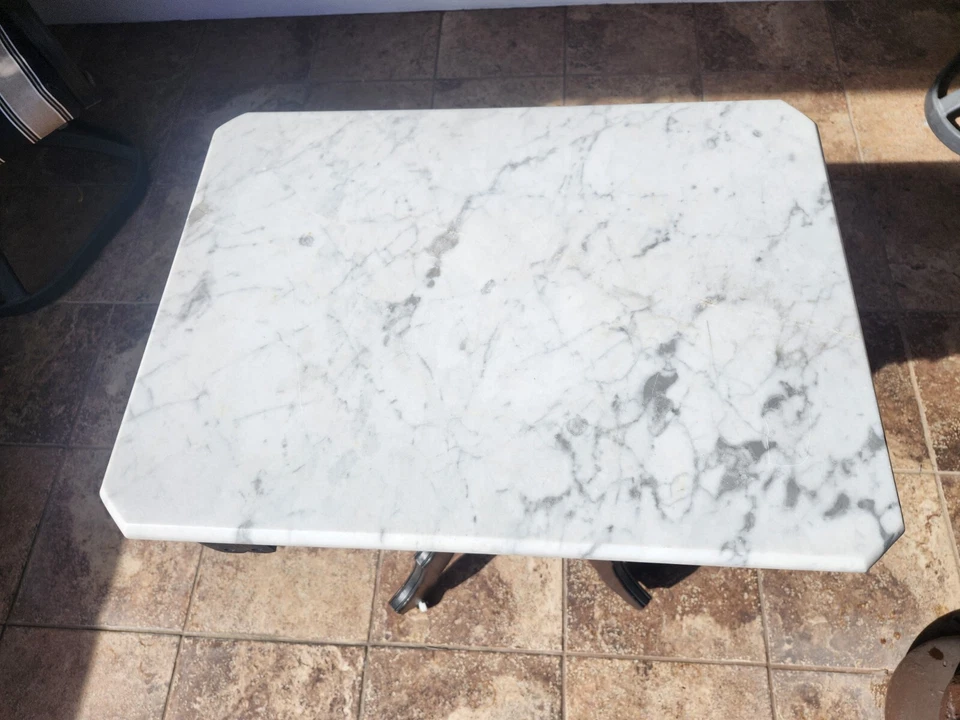 Mesa de velas victoriana con tapa de mármol 1887 Foto 4 de 4