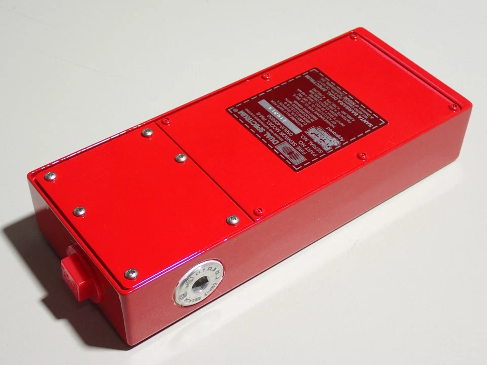 PM-6 05BU0-408858 Dual Spectrum Fire Sensor New - Image 2 of 4