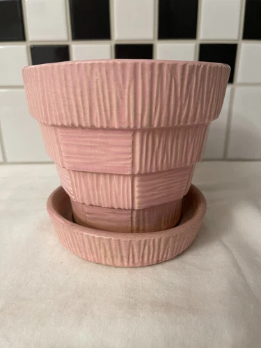 VINTAGE MCCOY BASKETWEAVE DESIGN 5" TALL PLANTER IN PINK COLOR