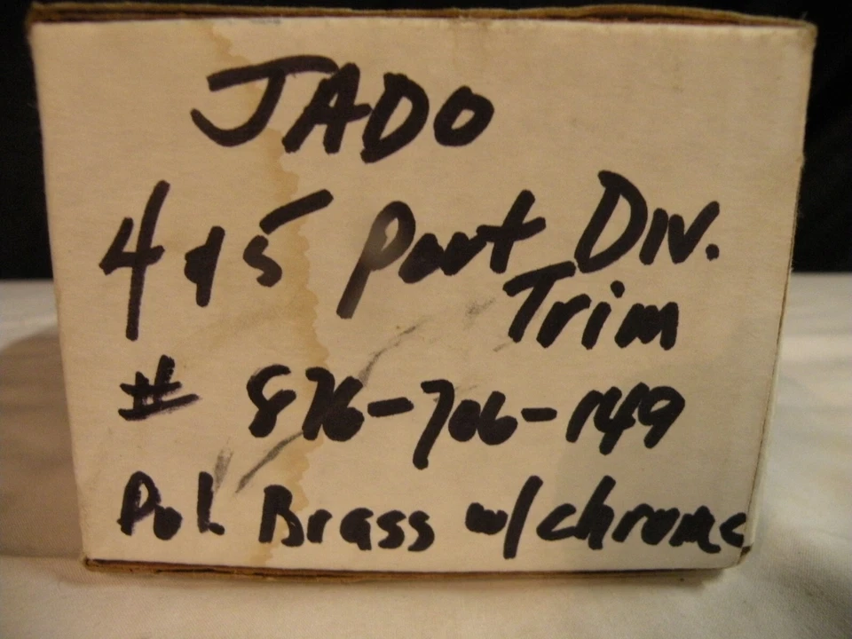 Borde desviador de 4 y 5 puertos Jado Foto 2 de 4