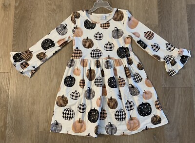 New Boutique Girl s Size 4/5 Off White Fall Dress With A Beautiful Pumpkin Print