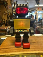 vintage toy robot Saturn TV robot Battery operated