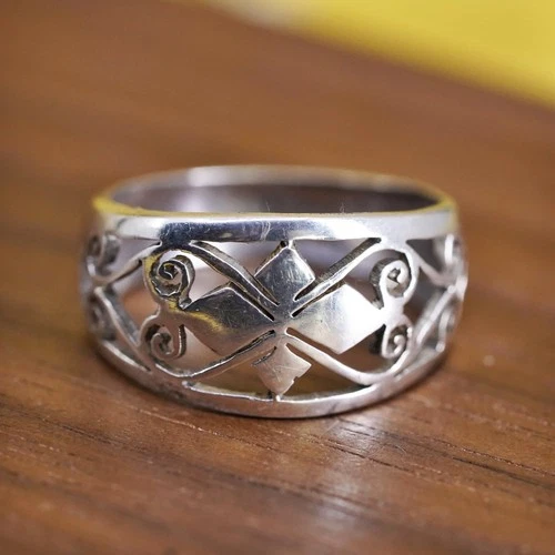 Size 3.5, vintage Sterling 925 silver handmade band ring