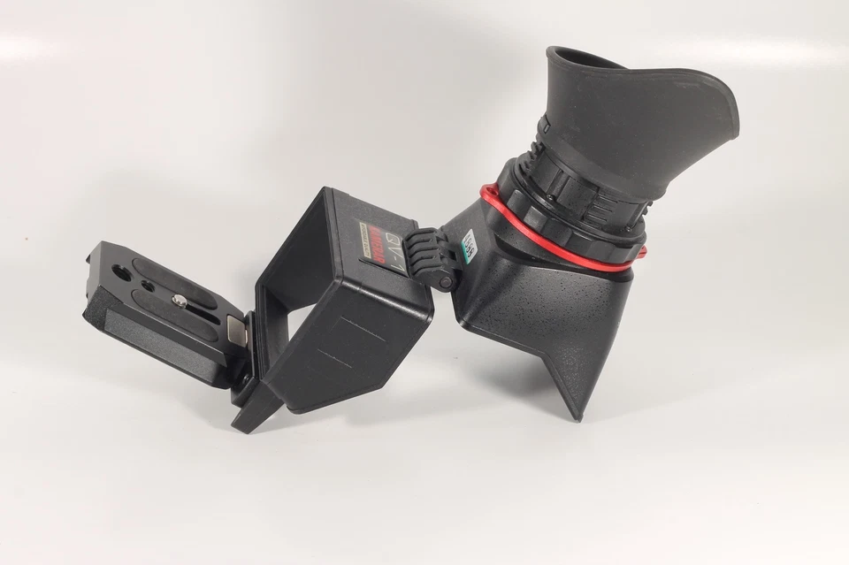 Kamerar QV-1 LCD Viewfinder Loupe / Screen Magnifier with Mounting Bracket - image 2 of 3