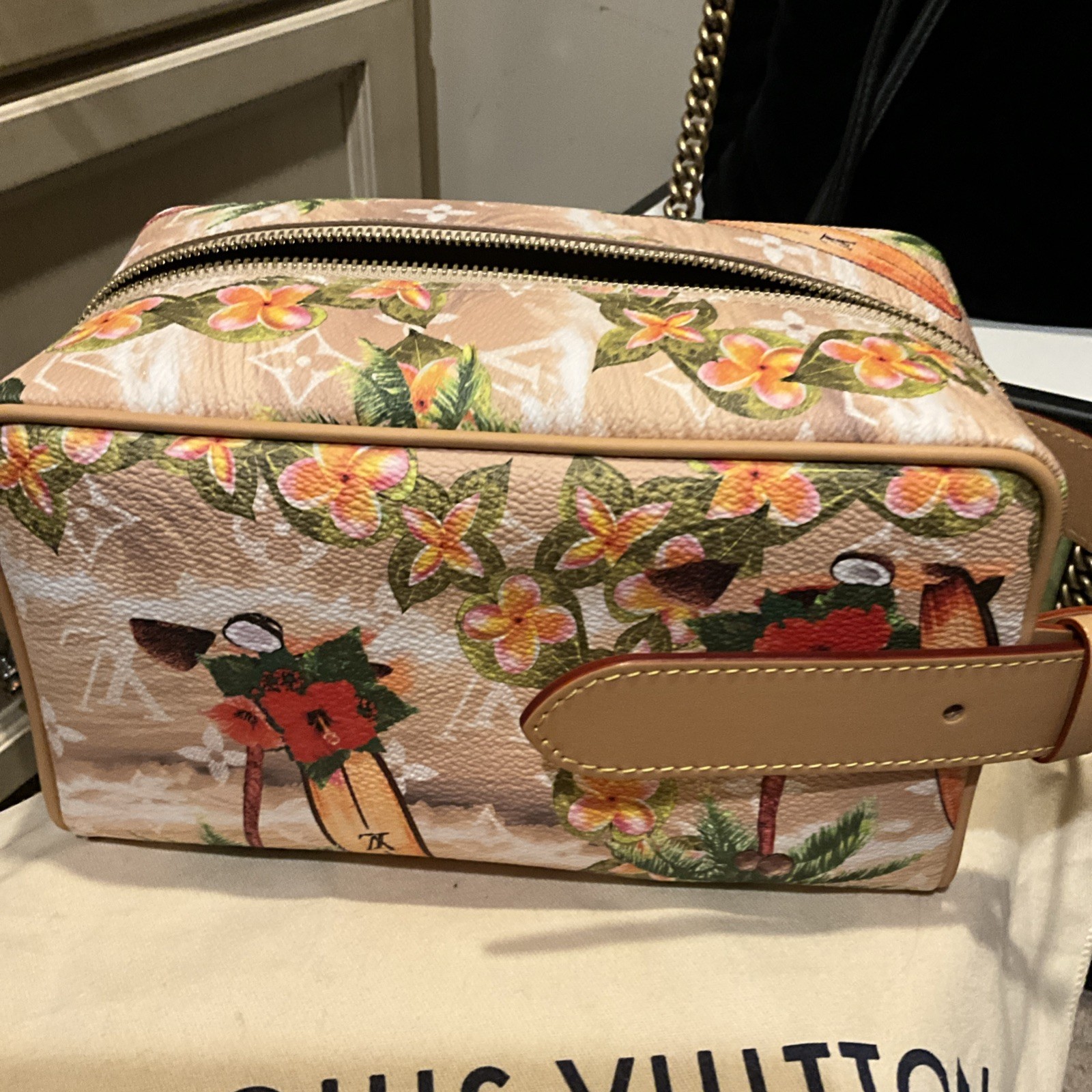 NWT LOUIS VUITTON Locker Dopp Kit M24799 Handbag Surfing Monogram Tropical!! image 2