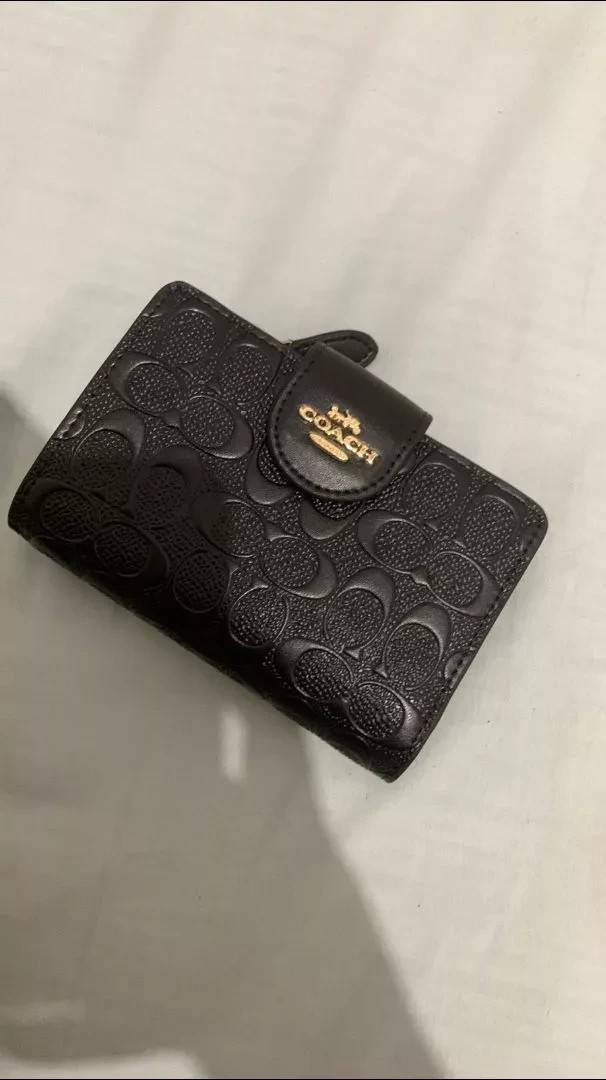 Coach Medium Corner Zip Wallet In Signature Canvas - Embossed With Logo