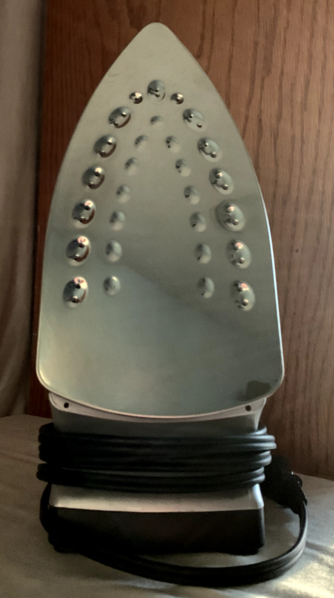 SHARK Professional Electric Steam Iron G1435N 55 X-Tended Steam Burst