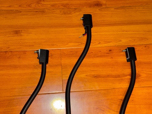 Bose Surround Speaker Stand with mounting hardware plastic covers included QTY 3 - Picture 3 of 4