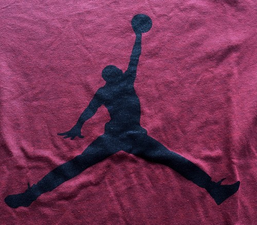 NWT Nike Jordan Boys YLG Black/Burgundy Heather BIG LOGO Shorts Set Large - Picture 3 of 5