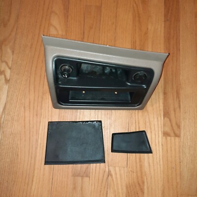 03-06 CHEVY SILVERADO AVALANCHE GMC SIERRA CENTER CONSOLE UPPER