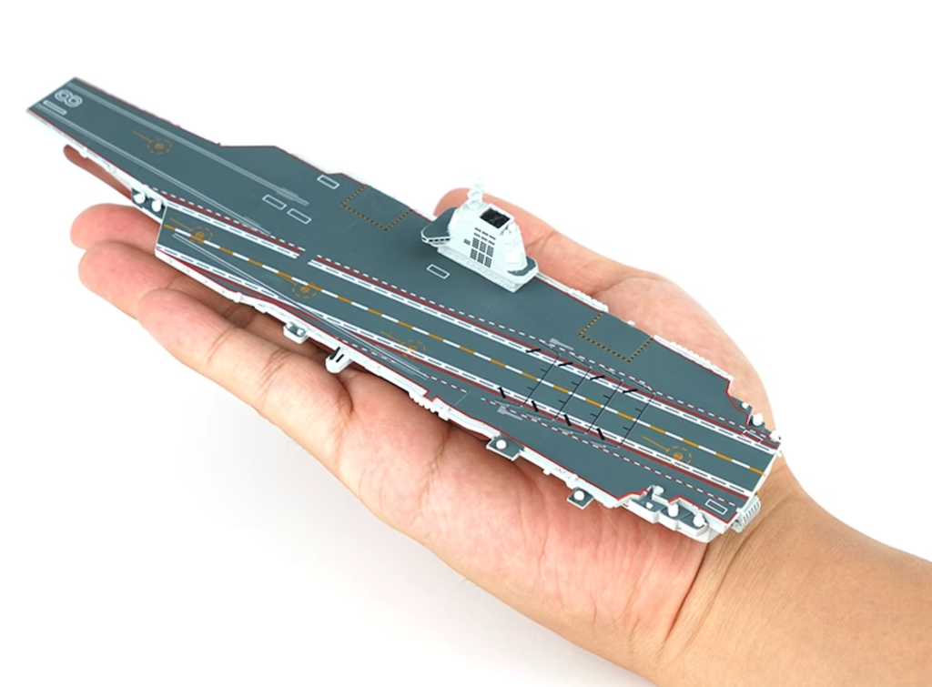 XCARTOYS 1:1500 Military Fujian Aircraft Carrier Model