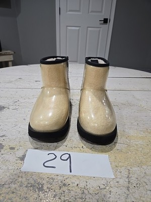UGG Classic Clear Mini Boots Boys Size 5 Women's 6 Euro 37