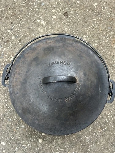 Wagner Ware Sidney O #9 Drip Drop Baster Cast Iron Round Roaster with Lid