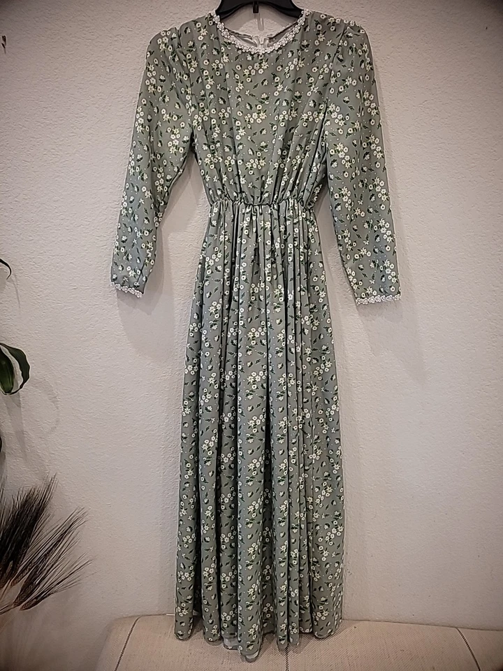 Colonial Pioneer, Laura Ingalls, Betsy Ross, Victorian Girl Halloween Costume - Image 2 of 4